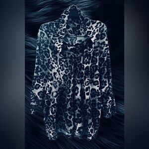 Roz & Ali Grey Cheetah Print Oversized Cowl Neck Tunic Top with Silver Threading